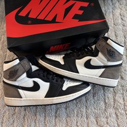 Air Jordan 1 Retro Dark Mocha 