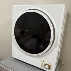 Small Apartment / RV Clothes dryer 