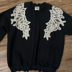 Nice Sweater Pick Up On Perris  Medium Size 