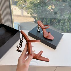 YSL orange high hels