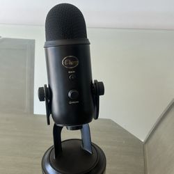 Blue Yeti USB Microphone 