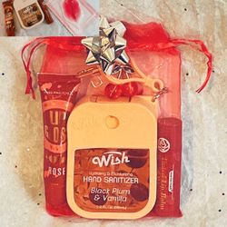 🍒🎄Keychain Lipgloss Bundle Perfect White Elephant/Party Gift🎄🍒