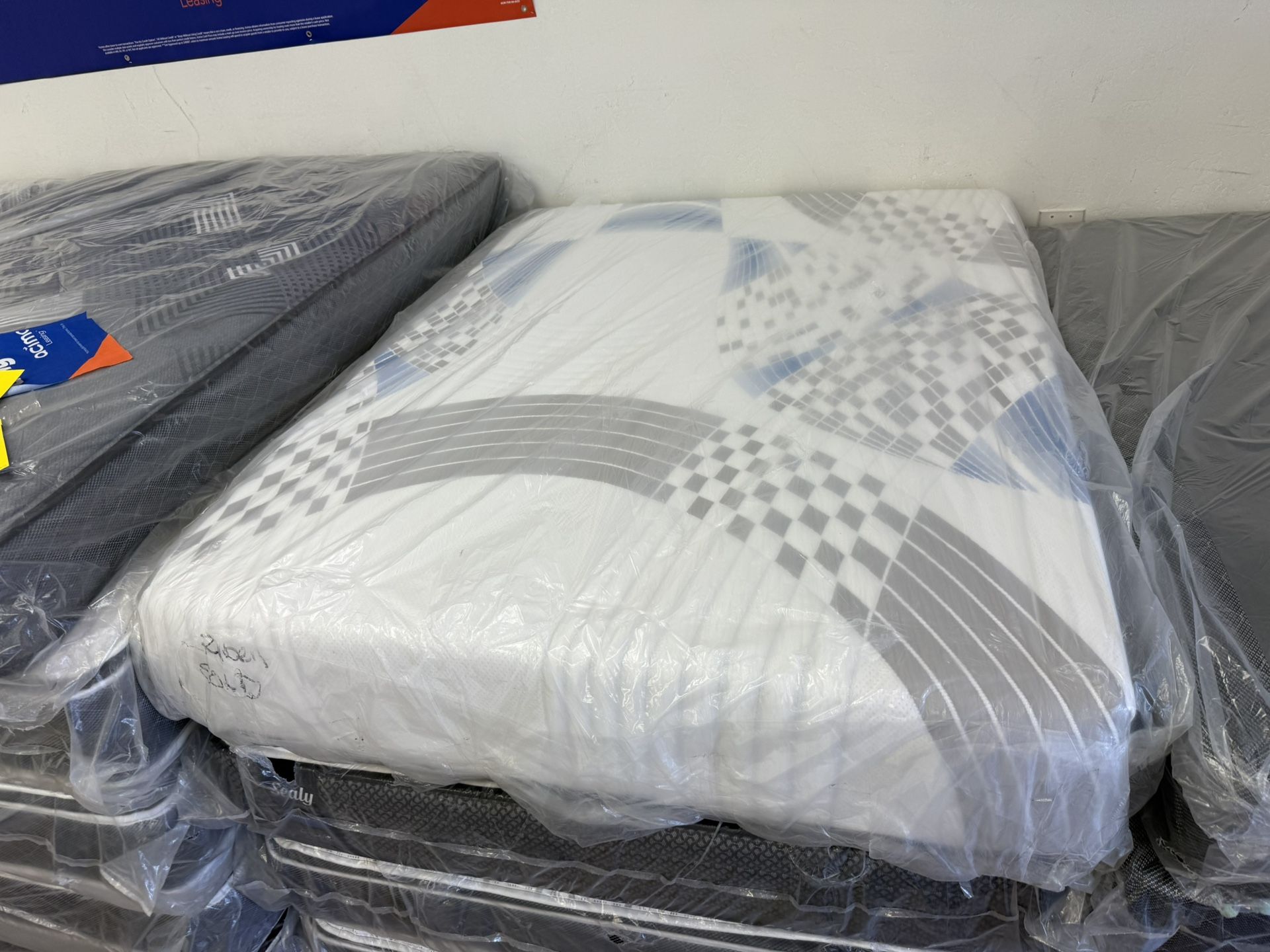 Purchase Any Full Size Memory Foam Mattress At $399, Get The Box Springs , Frame, Headboard INCLUDED!!! 👀🚨‼️🥇