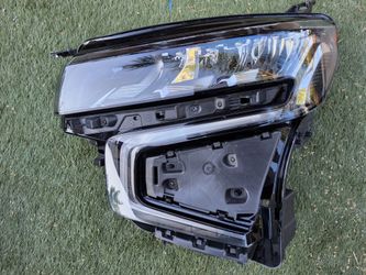 Tahoe Headlight