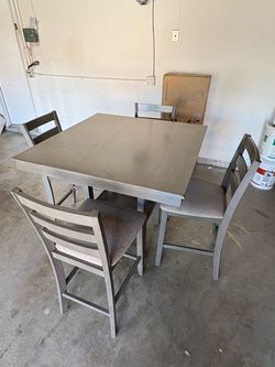 Small Space Dining Table for 4