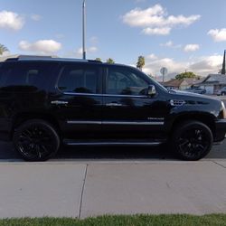 2011 Cadillac Escalade