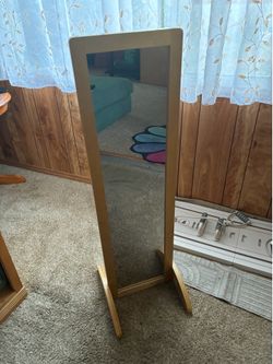 Kids body mirror