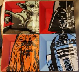 Set Of 4 STAR WAR PLATES 8.4" $20 OBO