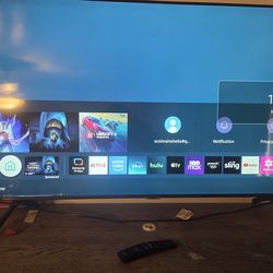 Samsung 55 inch QLED Crystal Smart TV like new with remote