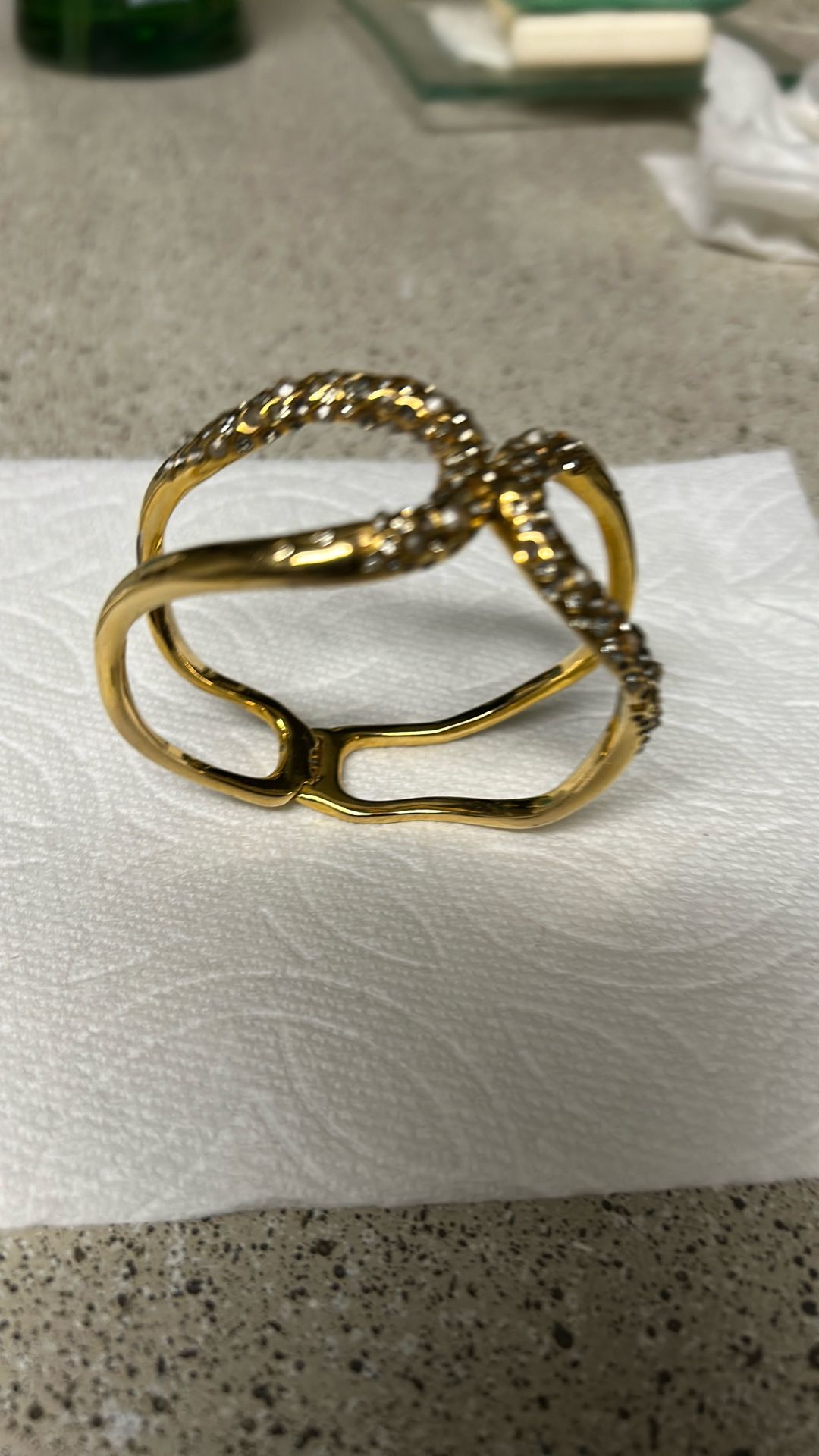 Beautiful Gold & Rhinestone Bracelet. 25$ Pk Up Everett Mall Way