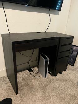 Desk & chair