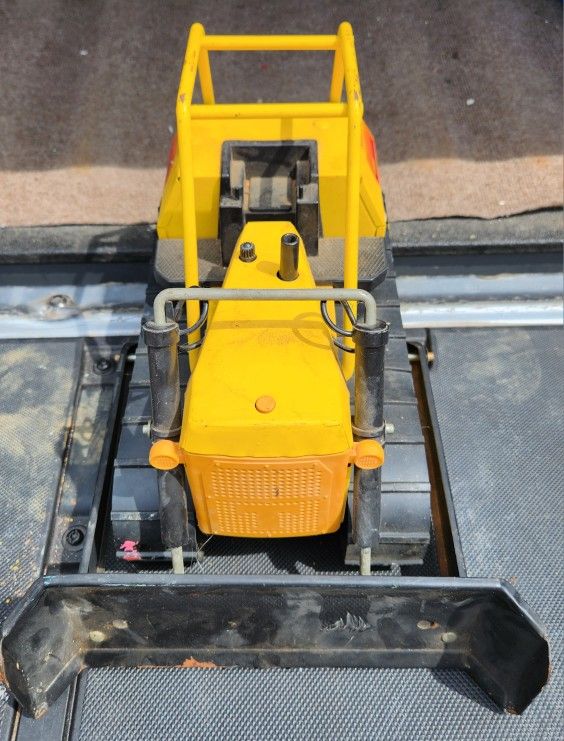 Vintage Tonka T9 Bulldozer