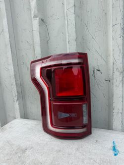 FORD F150 F-150 RAPTOR 🦖 ( 2018 2019 2020 ) TAIL LIGHT TAIL LAMP TAILLIGHT LEFT DRIVER SIDE LH USED ORIGINAL OEM