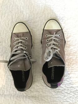 Gray women’s converse size 8