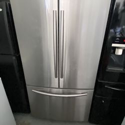 Samsung Refrigerator Working Great 