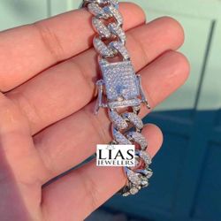 New 18k White Gold Cuban Link Bracelet 