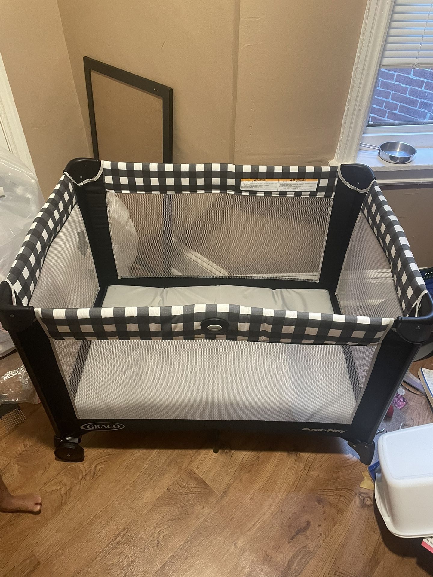 Graco Pack And Play & Organizer