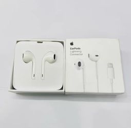 Apple EarPods with Lightning Connector