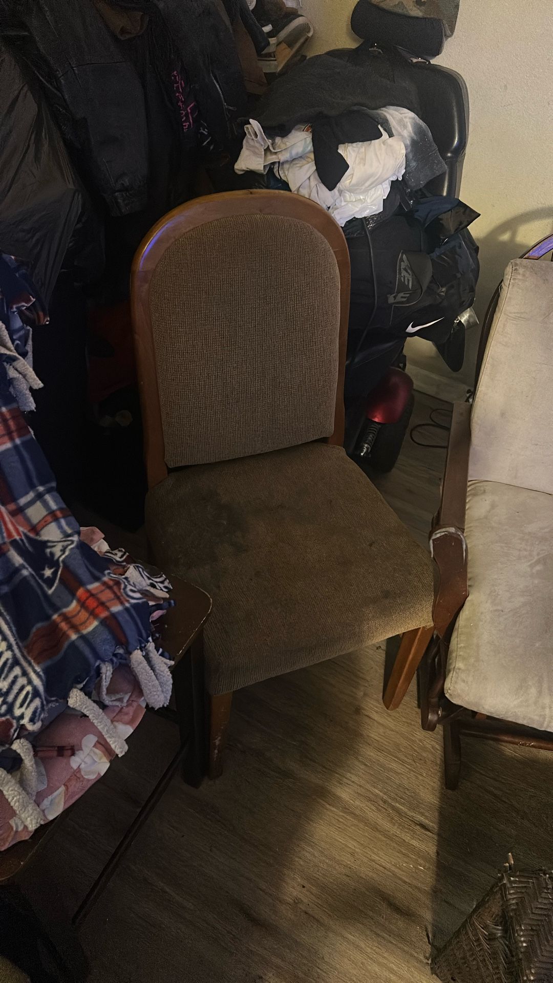 Chair/ Old