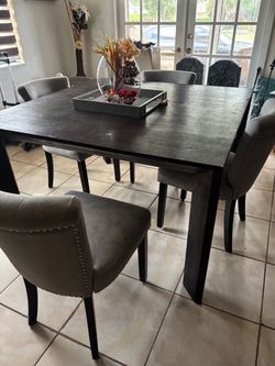 Dinning table