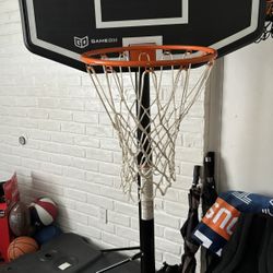 Basketball hoop