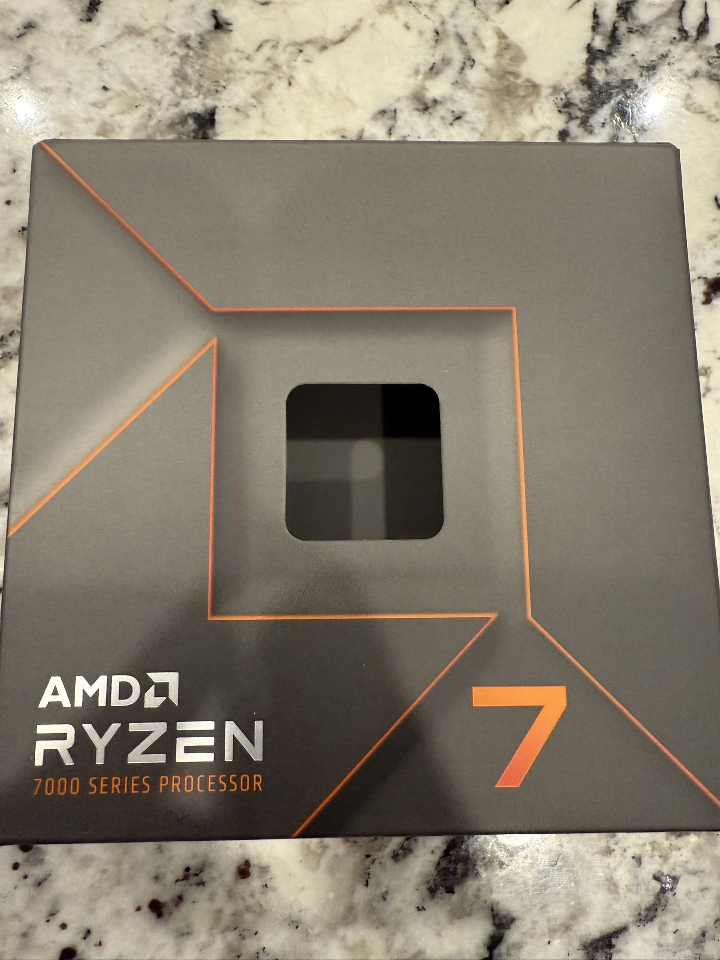 AMD RYZON 7 7700X 8-Core