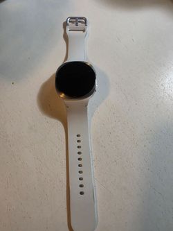 Smartwatch with White Silicone Band