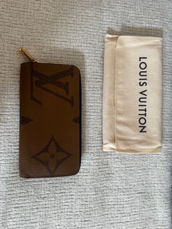 LV Giant reverse monogram zippy wallet