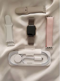 Apple Watch series 9 42mm gold stainless steel