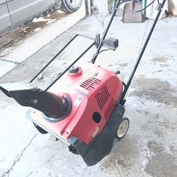Honda HS520 Pre Owned  Snowblower