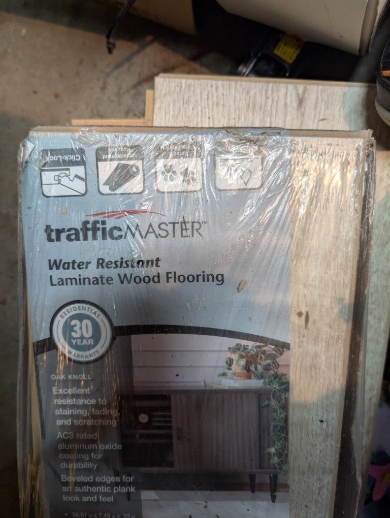 2.5 Boxes Of Laminate