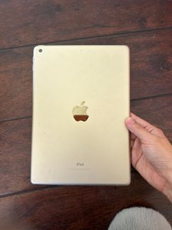 iPad 5th Gen - A1822 - Water Damaged/For Parts