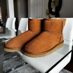 Ugg Minis Women’s Size 12