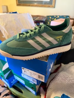 Men’s Adidas size 7.5