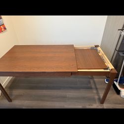 extendable dining table 