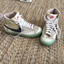 Nike mid ‘77 blazer