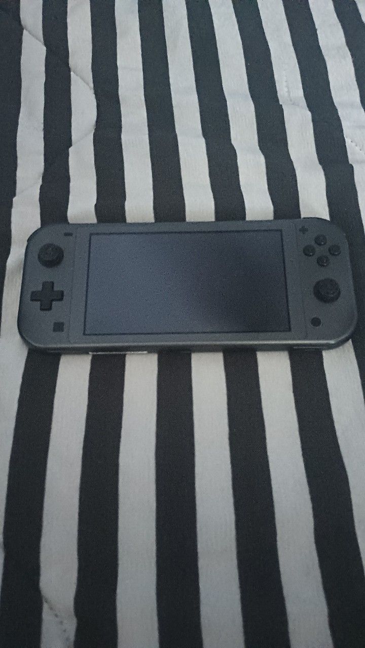 Nintendo Switch Lite BDSP Limited Edition (Including Charger, Case, Shoulder Bag, and Pro Controller)