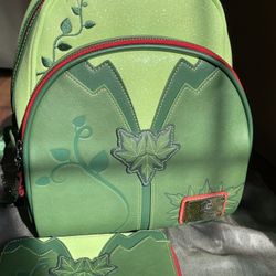 Loungefly Poison Ivy Glow In The Dark Cosplay Mini backpack And Wallet