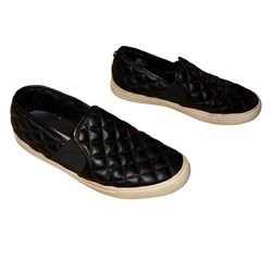 Size 7.5 Steve Madden Black Leather Slip on Shoes