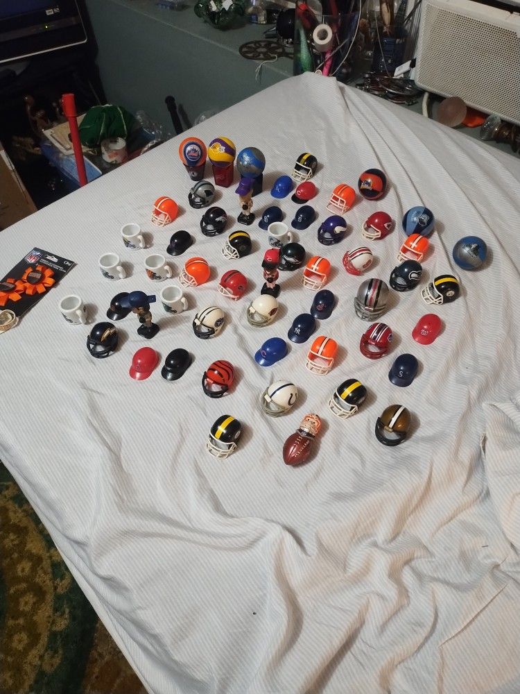 Miniature Helmets football  Baseball Miniature Balls Basket Ball Cups Bobbleheads 