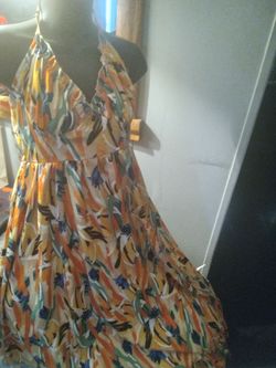 SIMPLEE hermoso vestido para dama sizes M