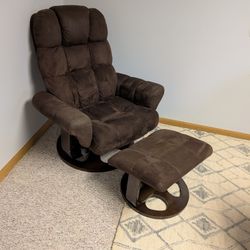 Comfy Chair With Ottoman 
