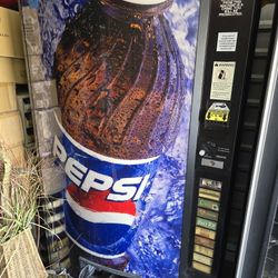 Pepsi Machine With Keys 🔑 