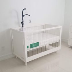 Like New Baby Crib + Toddler Rail – White