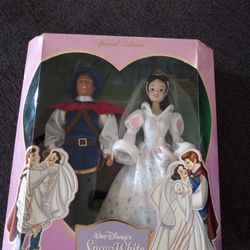 Disney Snow White And Prince Charming Wedding Gift Set