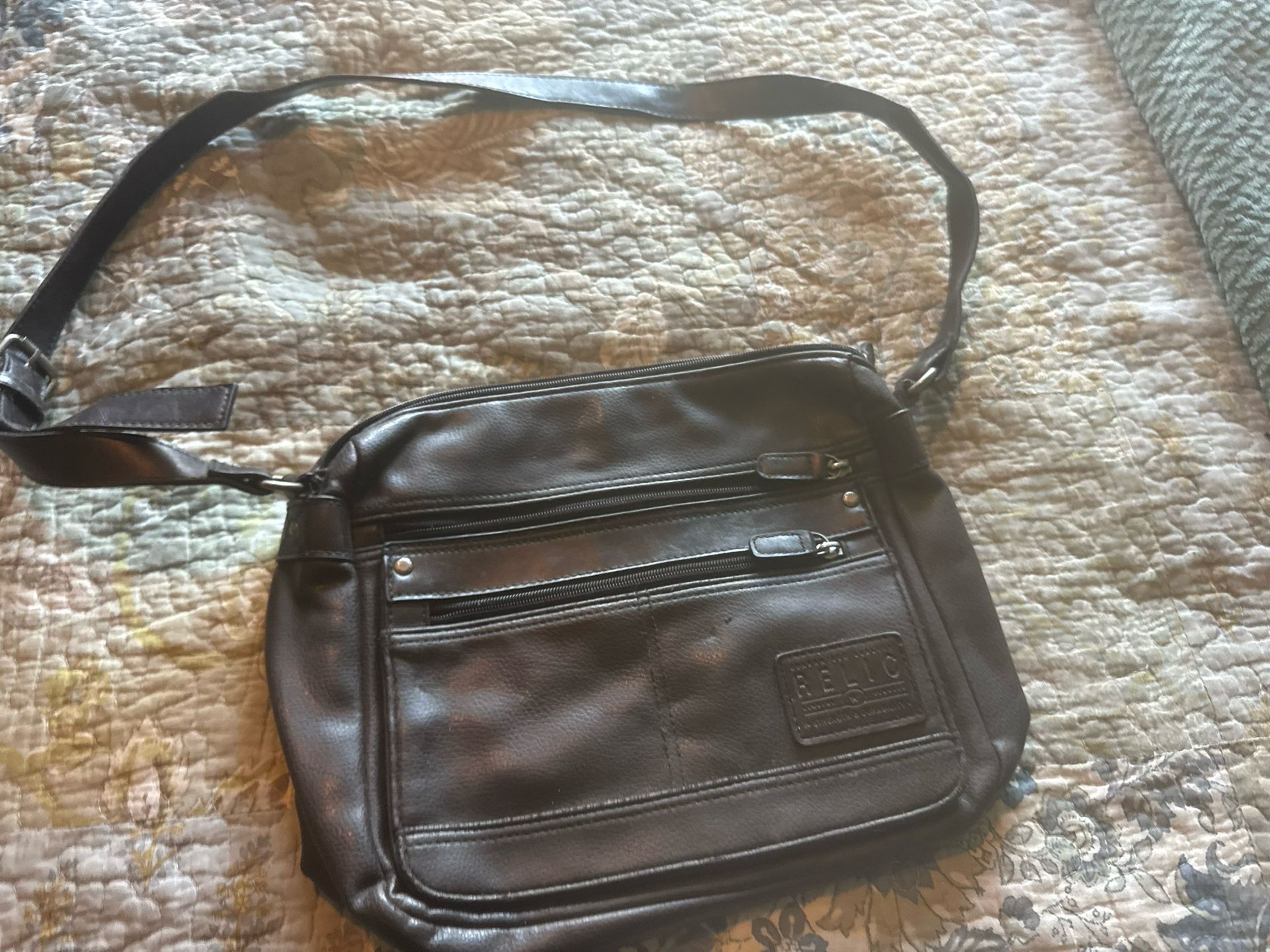 Womens Relic Cross Body Messenger Bag. by Fossil