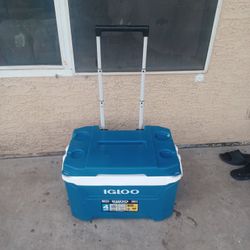 60qt Rolling Igloo Cooler Wheeled