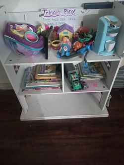 Free toys& books
