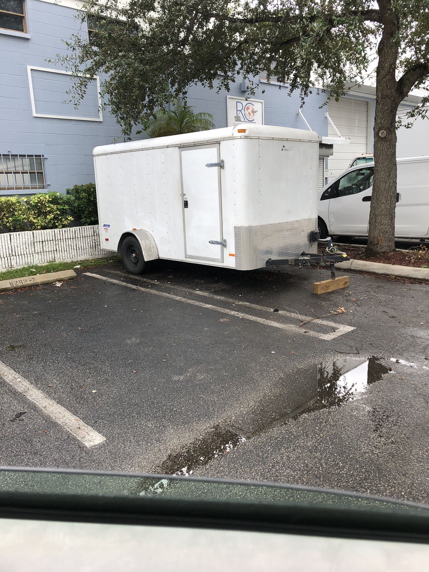 Trailer 6x12 enclosed trailer