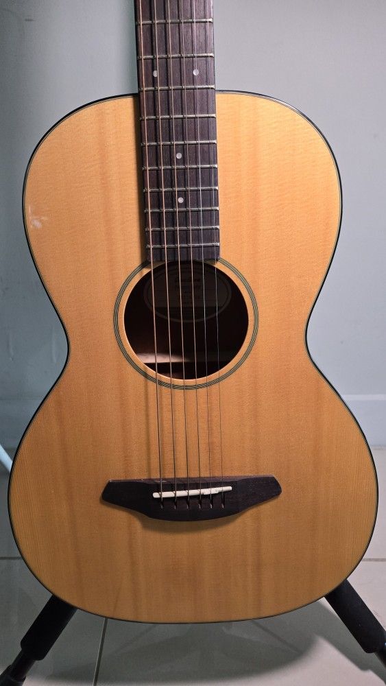 Breedlove Passport Parlor Acoustic Guitar